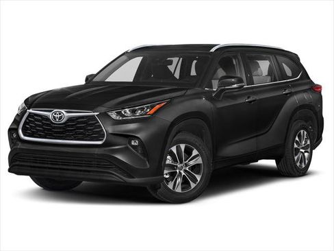 Certified 2021 Toyota Highlander XLE image 1
