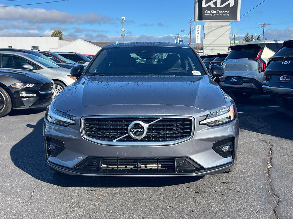 Used 2019 Volvo S60 T5 R-Design FWD image 4