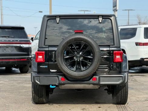 Used 2022 Jeep Wrangler Unlimited Sahara w/ Cold Weather Group image 43