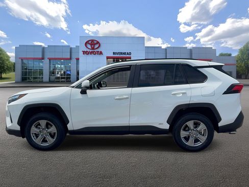 Certified 2025 Toyota RAV4 XLE AWD/4WD image 4