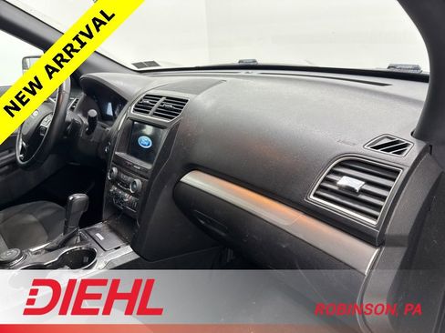 Used 2017 Ford Explorer XLT w/ Equipment Group 201A image 15