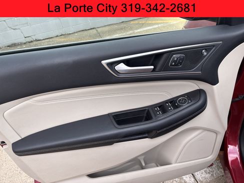 Used 2021 Ford Edge Titanium AWD/4WD image 6