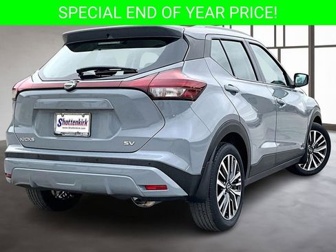 Used 2022 Nissan Kicks SV image 6