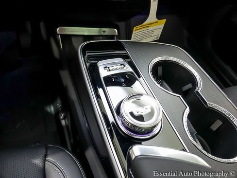 New 2025 Cadillac Lyriq Luxury w/ LPO, Floor Liner Package image 19