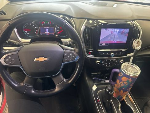 Used 2020 Chevrolet Traverse LT FWD image 5