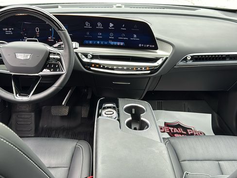 Certified 2025 Cadillac Lyriq Luxury w/ LPO, Floor Liner Package image 9