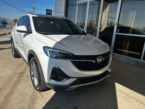 Used 2023 Buick Encore GX Essence w/ Experience Buick Package image 4