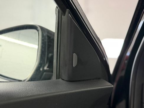 Used 2022 Nissan Kicks SV FWD image 24