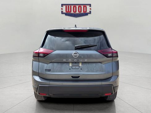 Used 2026 Nissan Rogue SV image 3