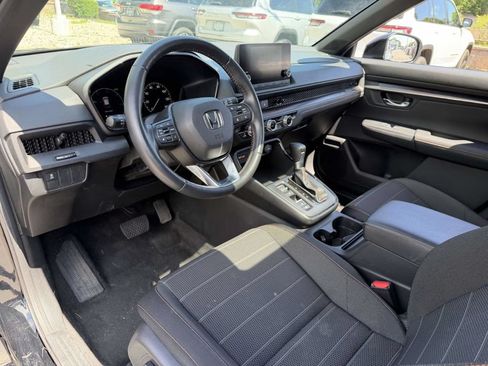 Used 2024 Honda CR-V Sport image 17