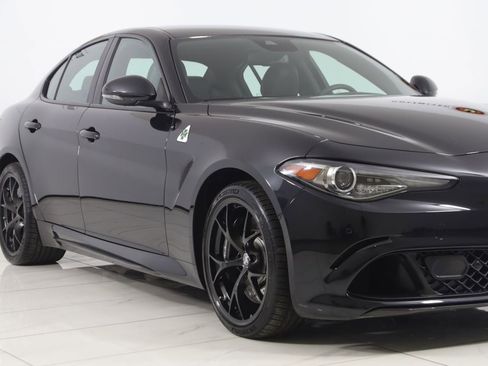 Used 2018 Alfa Romeo Giulia Quadrifoglio w/ Driver Assist Dynamic Package RWD image 38