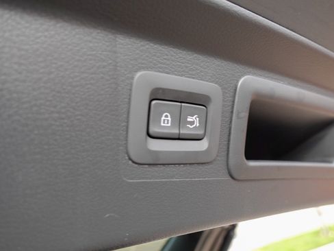 Certified 2025 MAZDA CX-50 2.5 Hybrid w/ Premium Plus Pkg image 27