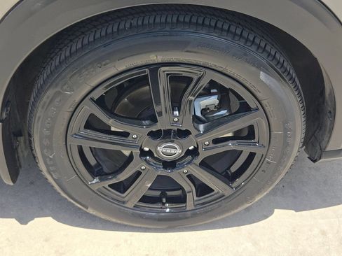 Used 2024 Nissan Kicks SV w/ Interior Electronics Package FWD image 30
