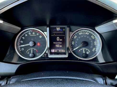 Used 2021 Toyota Tacoma SR5 image 20