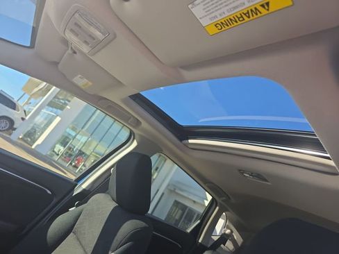 Used 2017 Honda Fit EX image 20