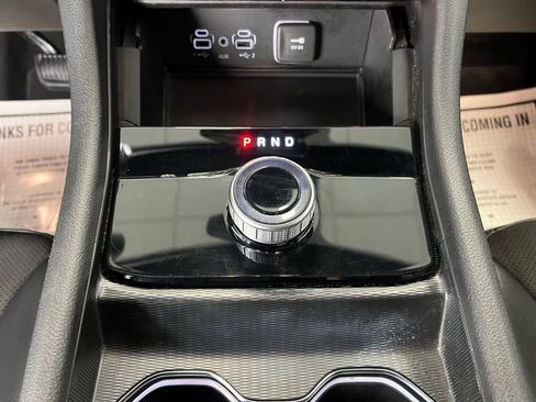 Used 2024 Jeep Grand Cherokee Altitude image 11