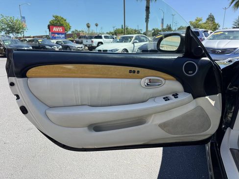 Used 2004 Lexus SC 430 Convertible RWD image 15