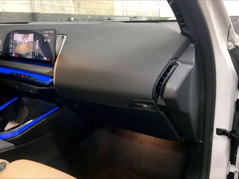 Used 2025 BMW X3 xDrive30i w/ Convenience Package image 18