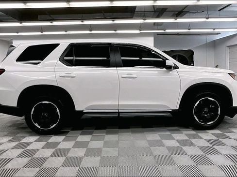 Used 2025 Honda Pilot EX-L image 15