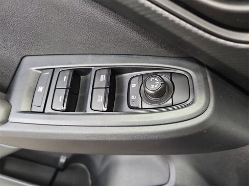 Used 2024 Subaru Crosstrek 2.0i Premium image 27