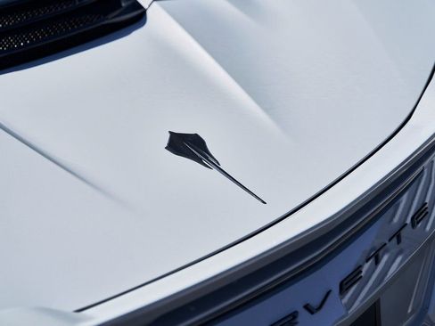 Used 2024 Chevrolet Corvette Stingray Premium Conv w/ Z51 Performance Package image 16