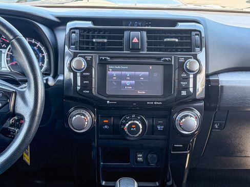 Used 2019 Toyota 4Runner TRD Off-Road Premium AWD/4WD image 12