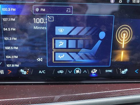 Certified 2024 Chevrolet Traverse Z71 w/ Enhanced Driving Package image 28