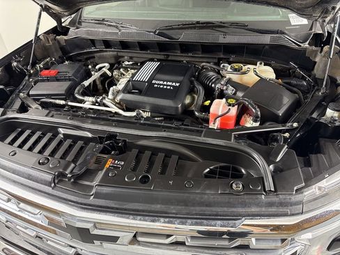 Used 2022 Chevrolet Silverado 1500 LTZ AWD/4WD image 50
