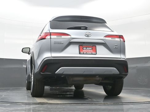 Used 2024 Toyota Corolla Cross LE image 28