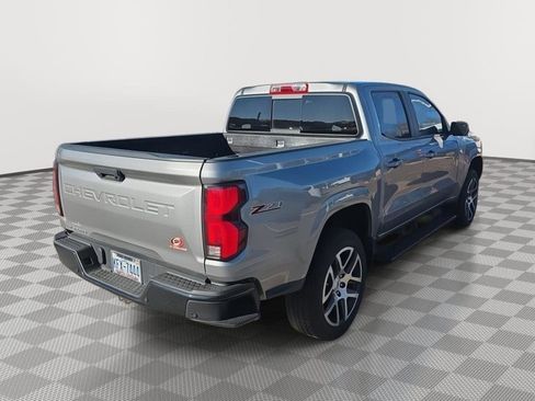 Used 2023 Chevrolet Colorado Z71 w/ Z71 Convenience Package 2 image 4