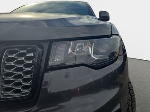 Used 2019 Jeep Grand Cherokee Altitude image 33