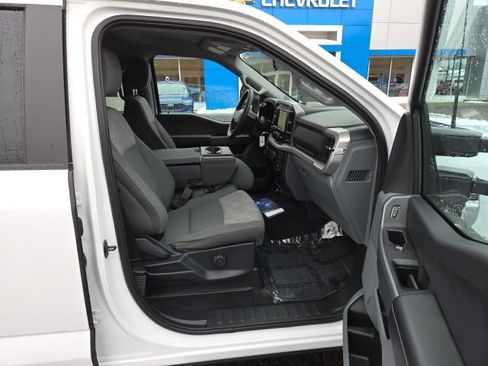 Used 2023 Ford F150 XLT w/ Trailer Tow Package image 45