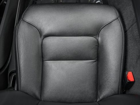 Certified 2022 Volvo S60 B5 Momentum w/ Premium Package image 29