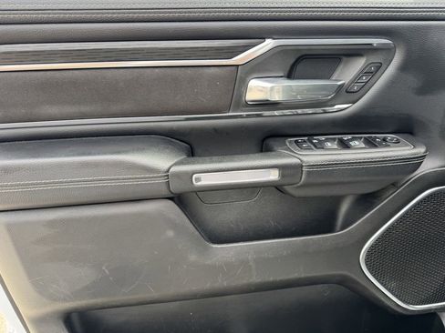Used 2024 RAM 1500 Laramie AWD/4WD image 19