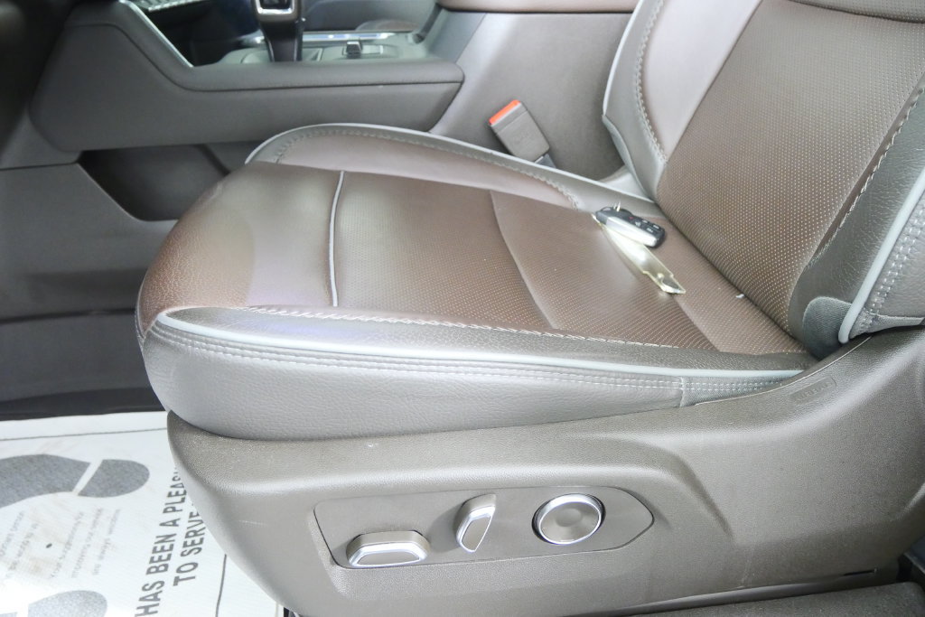 Used 2025 GMC Sierra 1500 Denali AWD/4WD image 14