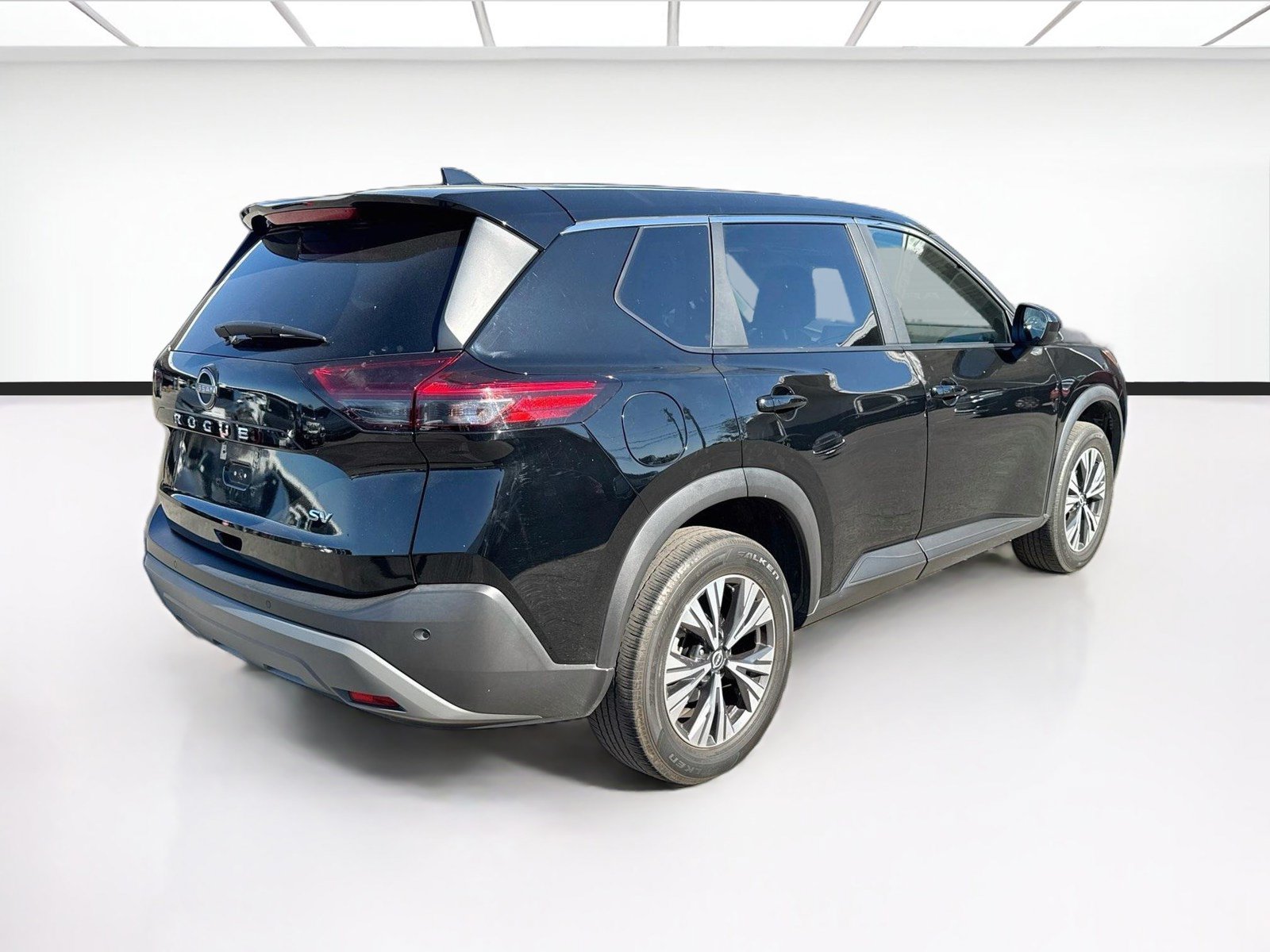 Used 2023 Nissan Rogue SV FWD image 4