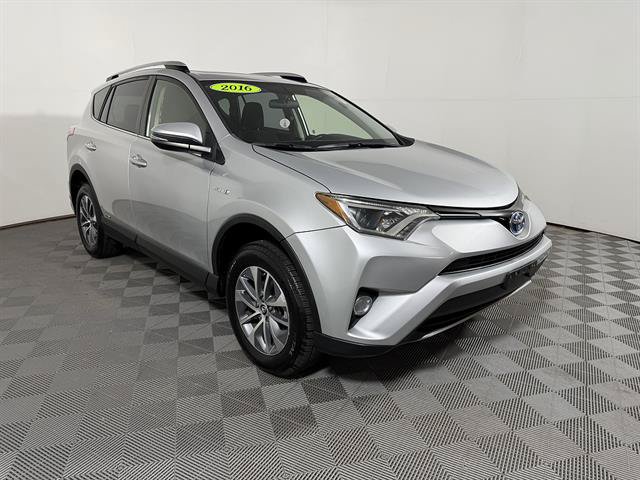 Used 2016 Toyota RAV4 XLE AWD/4WD image 3