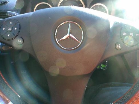 Used 2011 Mercedes-Benz C 300 4dr Sdn 3.0L 4MATIC image 9