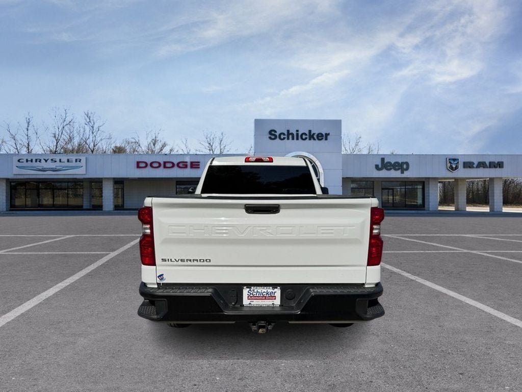 Used 2023 Chevrolet Silverado 1500 W/T w/ WT Value Package RWD image 4