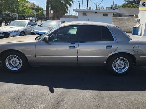 Used 2001 Mercury Grand Marquis LS image 2