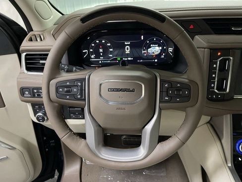 New 2024 GMC Yukon XL Denali w/ Advanced Technology Package image 18