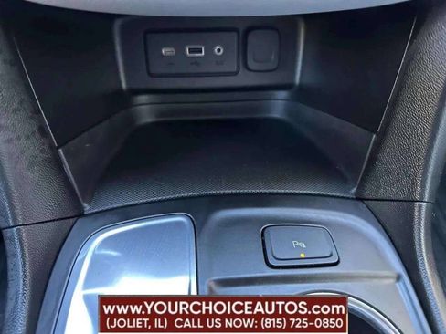 Used 2022 Chevrolet Equinox LT w/ Driver Convenience Package FWD image 43