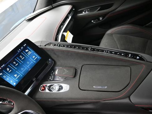 Used 2024 Chevrolet Corvette Stingray Premium Conv w/ Stealth Interior Trim Package RWD image 17