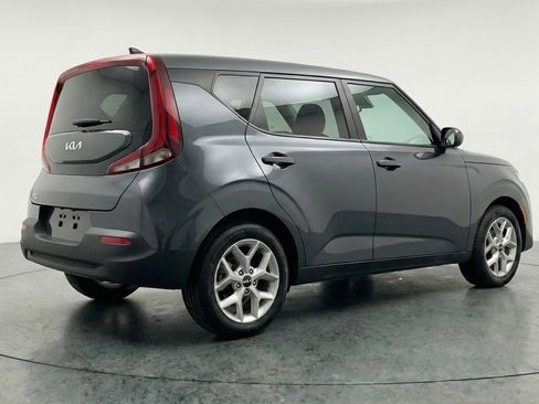 Used 2025 Kia Soul LX w/ LX Technology Package FWD image 9