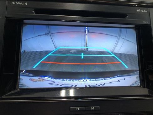 Used 2016 Toyota Avalon XLE Premium image 22