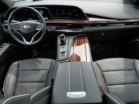 Certified 2023 Cadillac Escalade ESV Premium Luxury w/ Performance Package AWD/4WD image 8