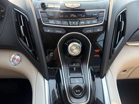 Used 2025 Acura RDX SH-AWD w/ Technology Package image 24