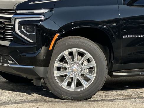 New 2026 Chevrolet Suburban Premier image 8