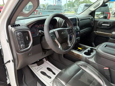 Used 2019 Chevrolet Silverado 1500 RST w/ All-Star Edition image 16