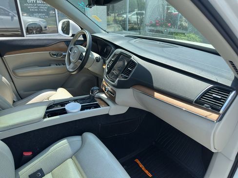 Used 2020 Volvo XC90 T6 Inscription image 10